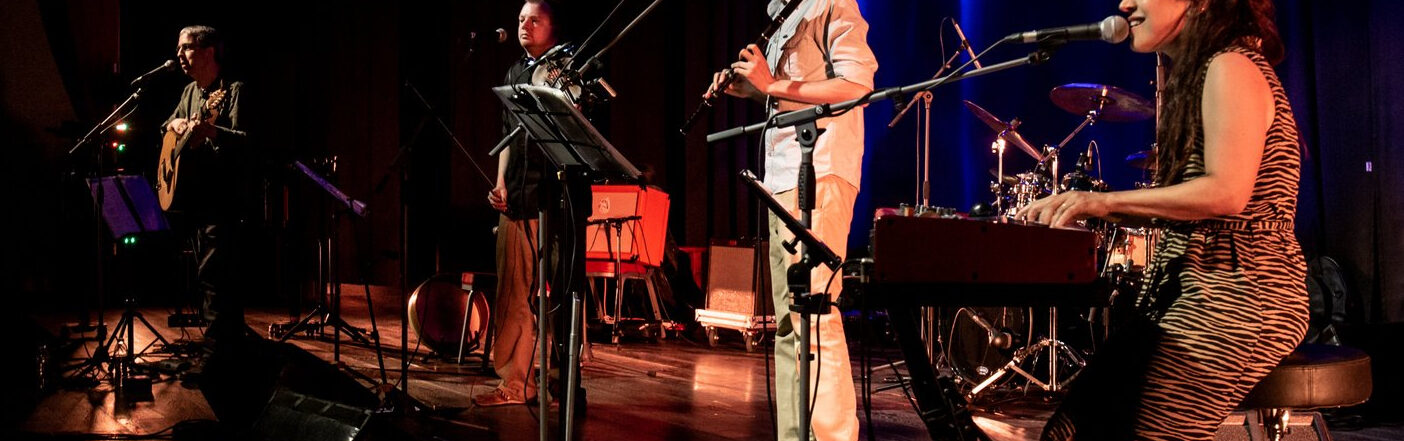 קטיפה שחורה – מוזיקה אירית וקלטית חדשה