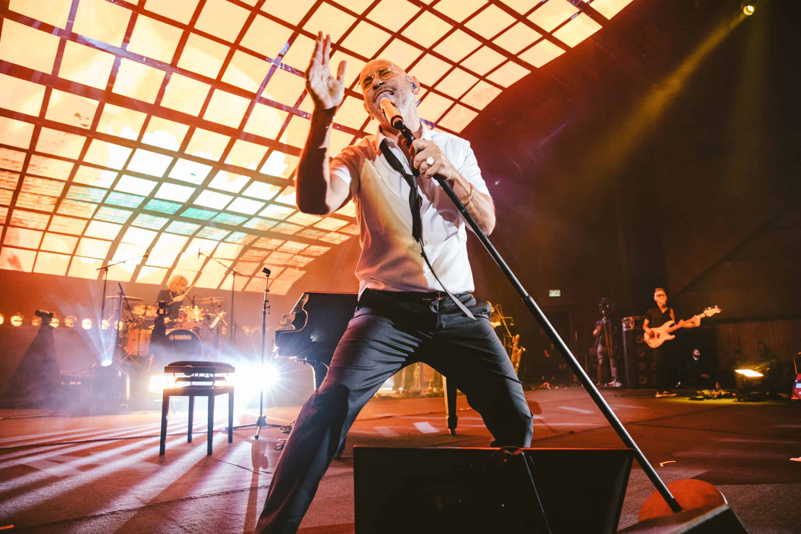 הופעה של רמי קלינשטיין גריי מודיעין 20241130 muzi